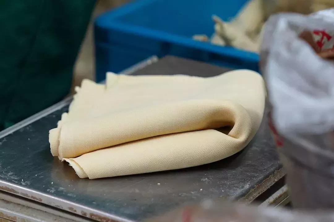 年味｜带上小拖车跟我走！这里买年货实惠好吃