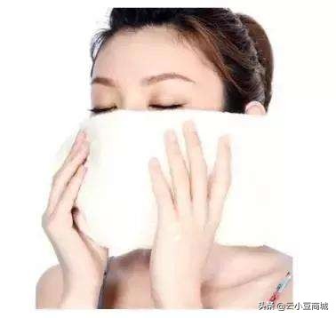 去黑头草莓鼻的最好方法,怎么有效的去黑头和草莓鼻