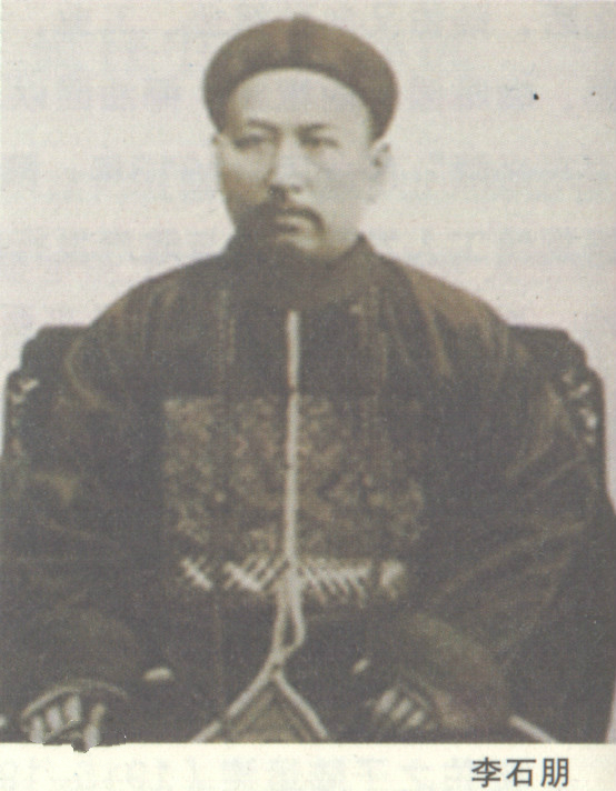 为赌王扶灵的李国宝是谁？李嘉诚家族在李国宝家族面前只是*弟弟小**