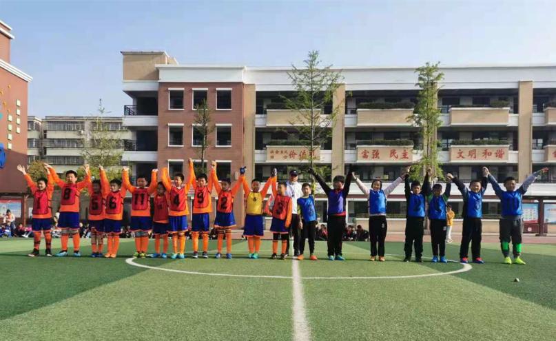淮滨足球比赛小学生,淮滨县实验学校足球比赛