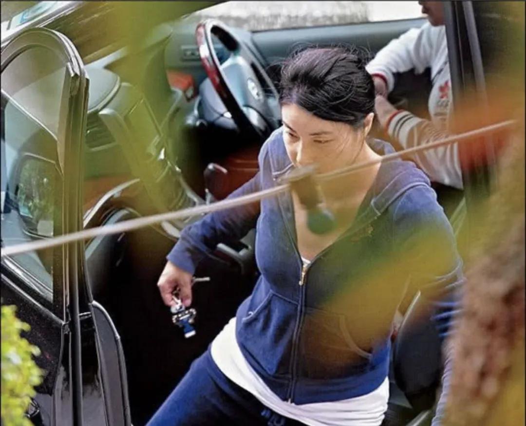 三房太太,13名子女,争夺几百亿家产,霍家宫斗比港剧精彩多了