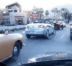 搞笑gif开心一刻,搞笑gif段子妹子你太皮了