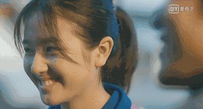 杨超越同款眼霜,老姐姐下跪