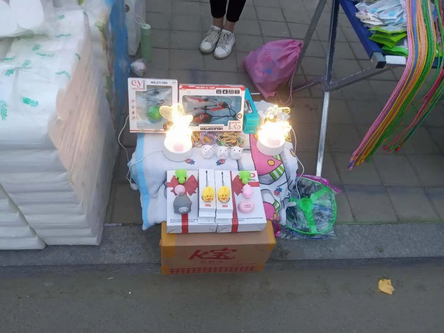 摆摊真的赚钱吗,还愿意去摆摊吗