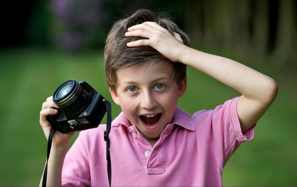 怎么样正确引导孩子粗暴性问题,小孩爱摸别人东西应该怎么教育