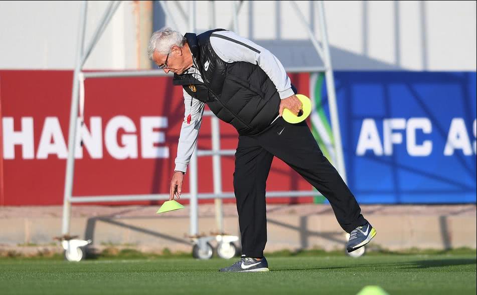 涓浗瓒崇悆鍚嶅竻閾剁嫄閲岀毊,蹇冪柤瓒崇悆鏁欑粌閲岀毊