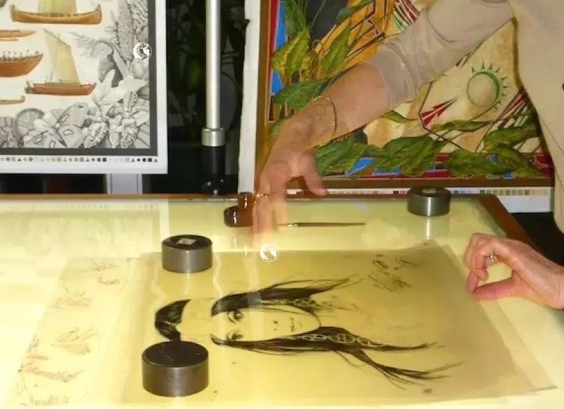 爱马仕丝巾90的一条多少钱,爱马仕400元一支