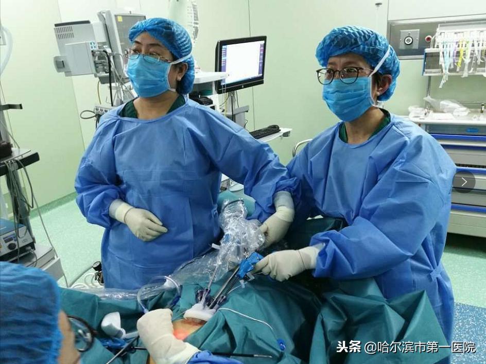 哈工大附属市一院妇二科采用单孔腹腔镜手术为患者解除病痛