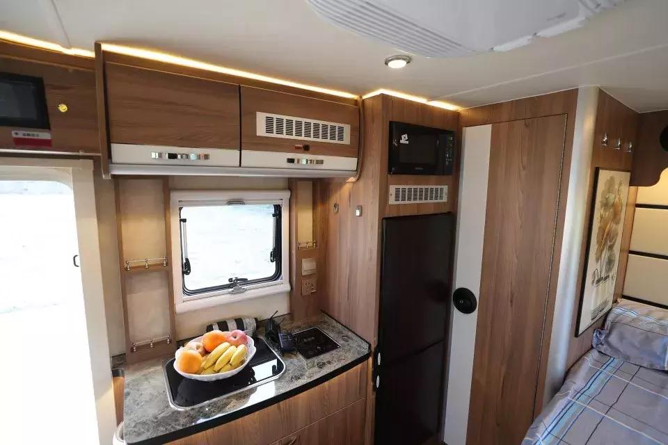 骏驰雷霆一号房车,骏驰房车直播间