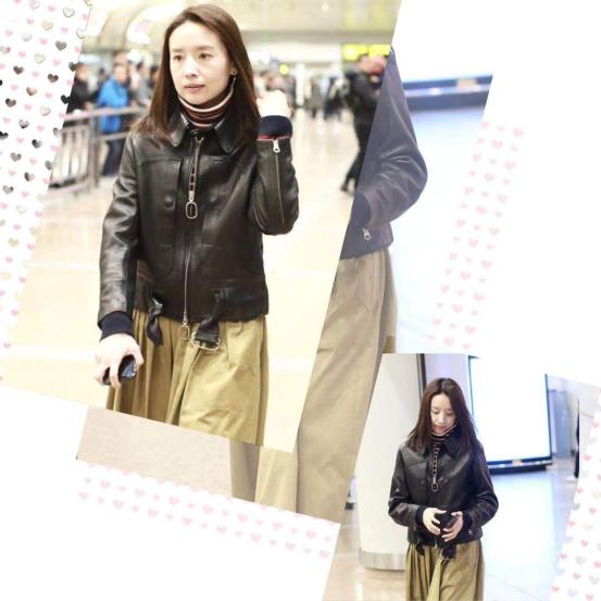 董洁皮毛一体外套,董洁蓝色光滑亮丽的外套