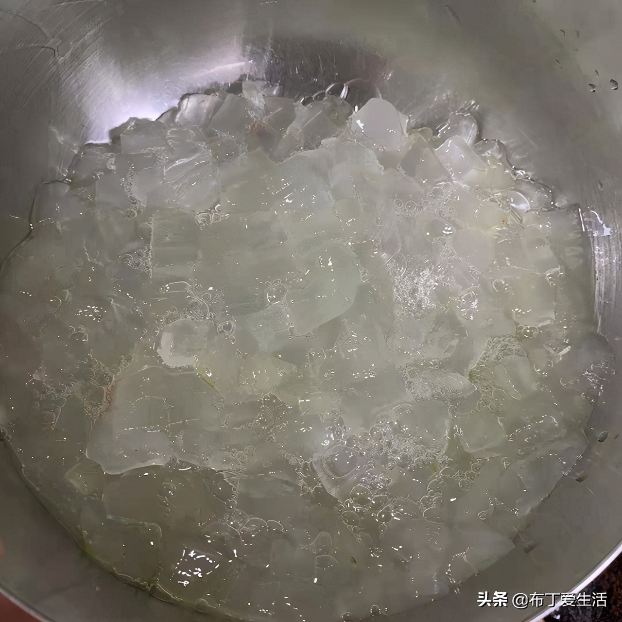 芦荟保湿水粘稠好吗,芦荟水是保湿的吗