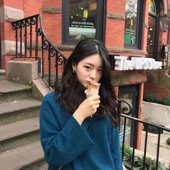 街拍复古风拍照姿势,街拍凹造型图片大全