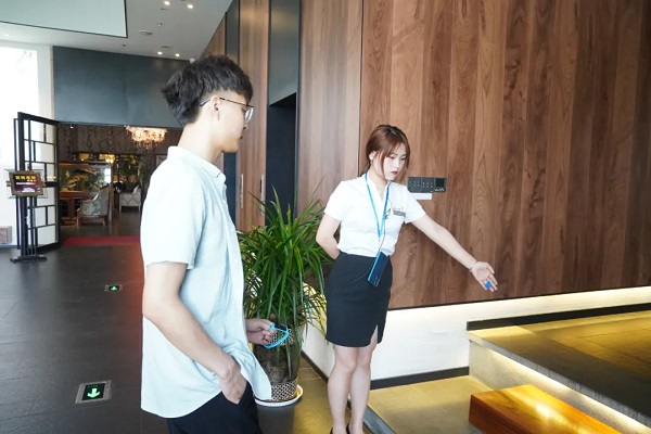 98年出生在殷汇，北漂一年多，玖静堂让我选择了留在家乡池州