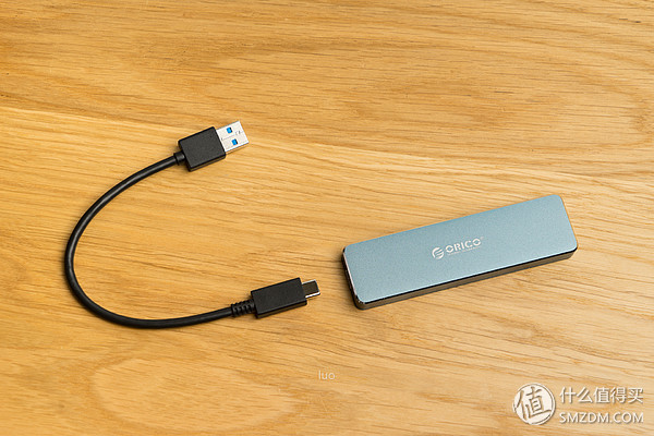 奥睿科M.2NVMe固态硬盘盒,移动固态硬盘盒评测奥睿科