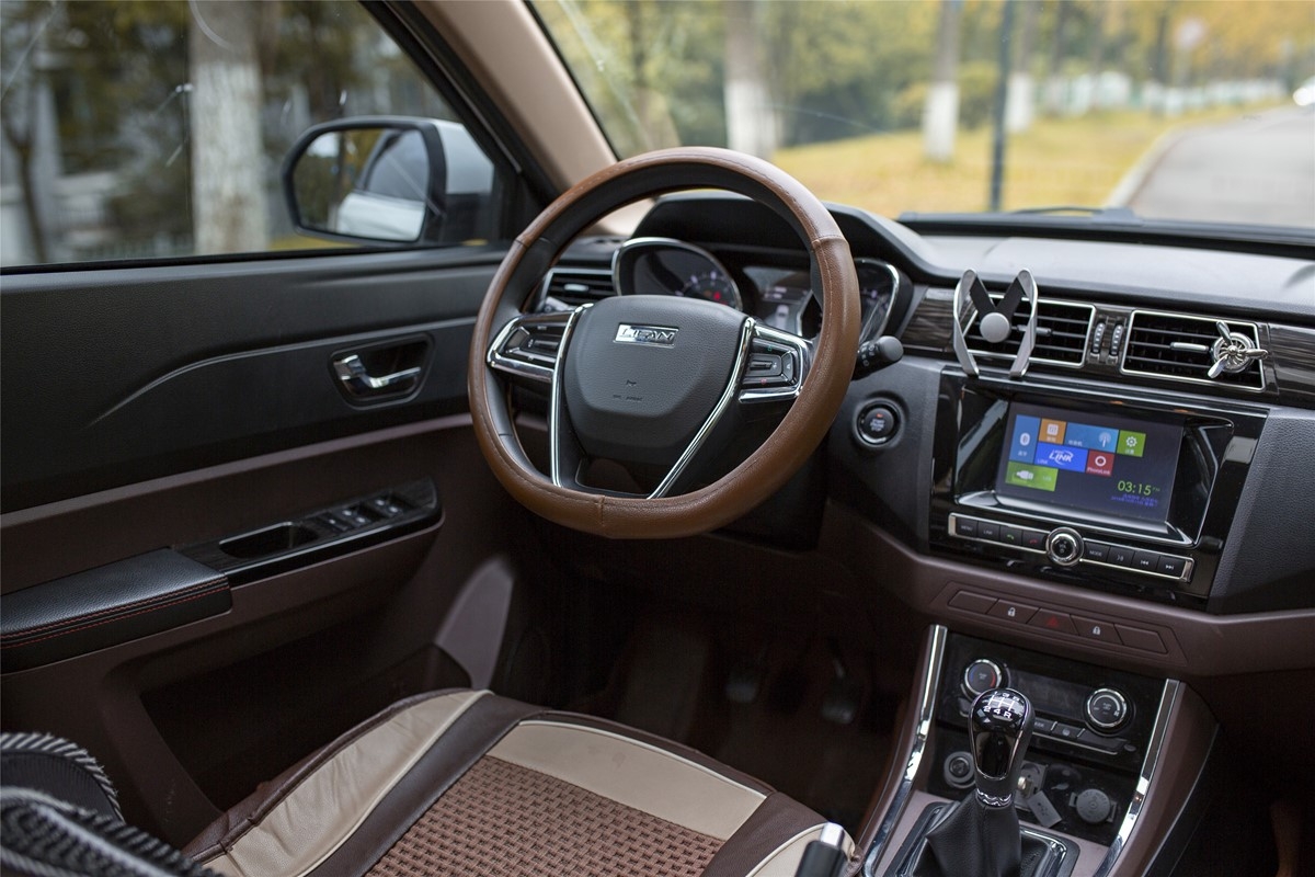 适合全家出行的百万级suv,全家出游跑长途最舒服的suv