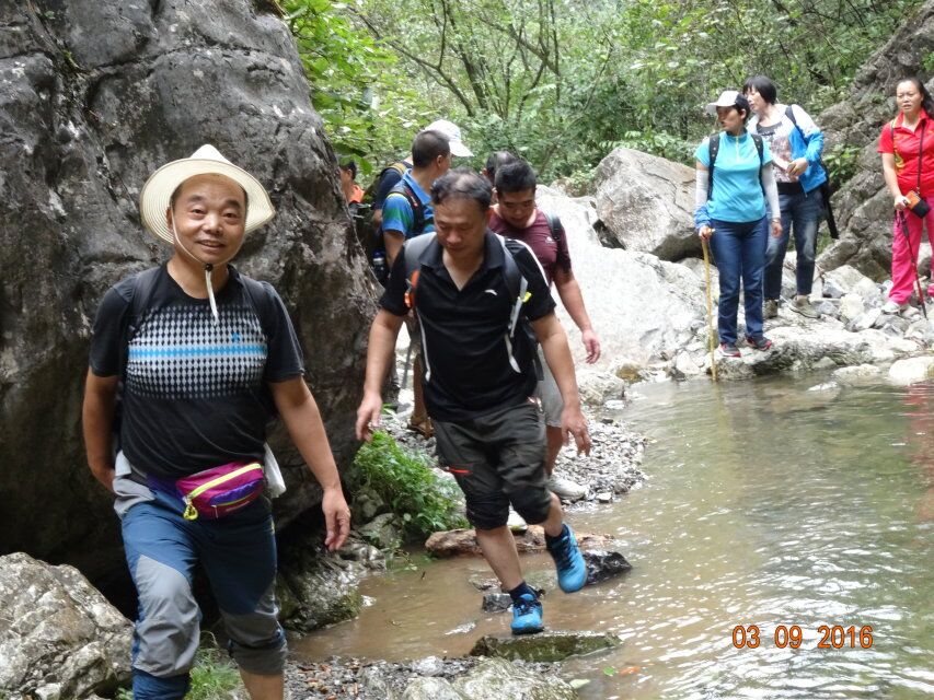 西漂湾瀑布群,建始西漂湾瀑布群