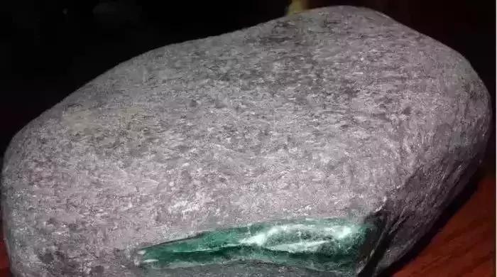 翡翠大王价值千万,翡翠大王赌石神话