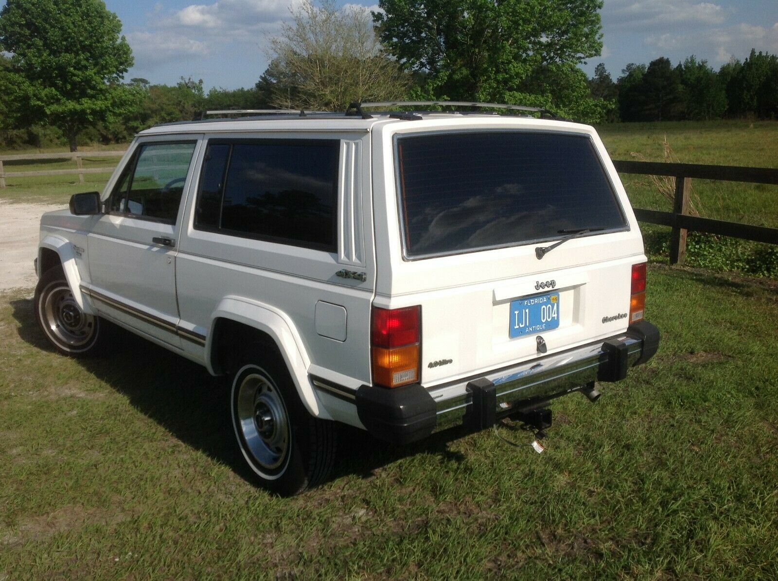 都说修不好的切诺基，那是你没开过原装的，国产后北汽把他给毁了