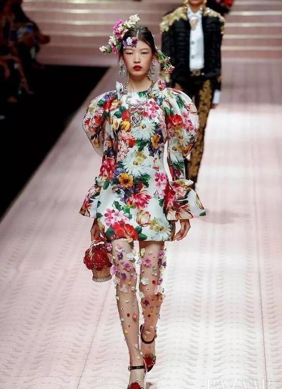 DG辱华后专柜有顾客要退回预存金:全国都在*制抵**不敢穿了