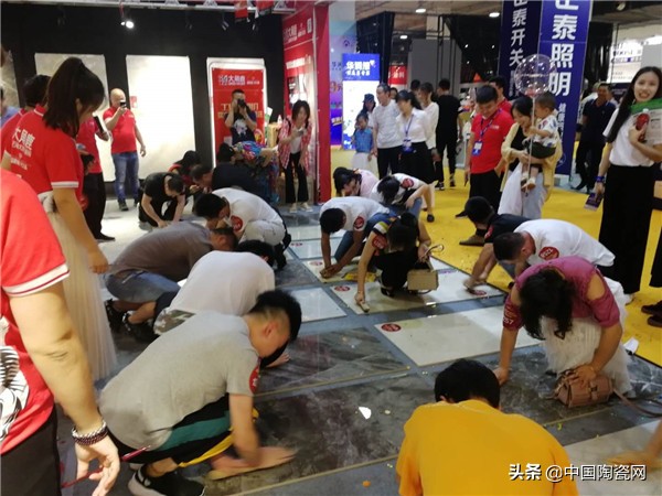 大角鹿超耐磨瓷砖专卖店,大角鹿哪款瓷砖超耐磨