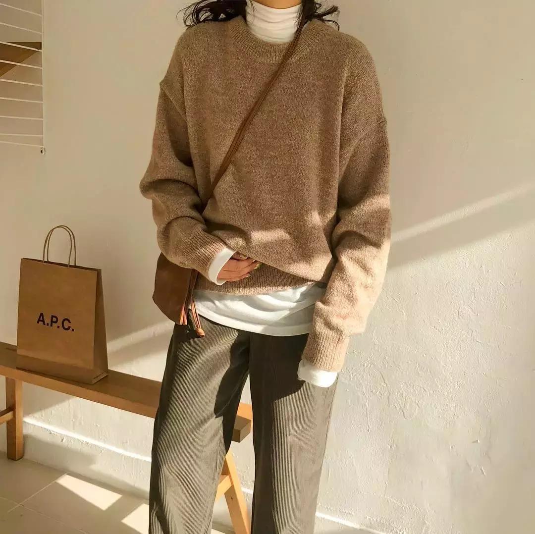 60-70岁高档奶奶装阔腿裤,最流行的奶奶裤人手必备一条