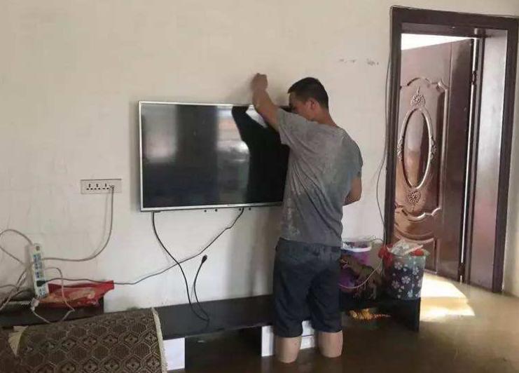 安全小技巧台风暴雨来袭应对措施,台风雷电大暴雨