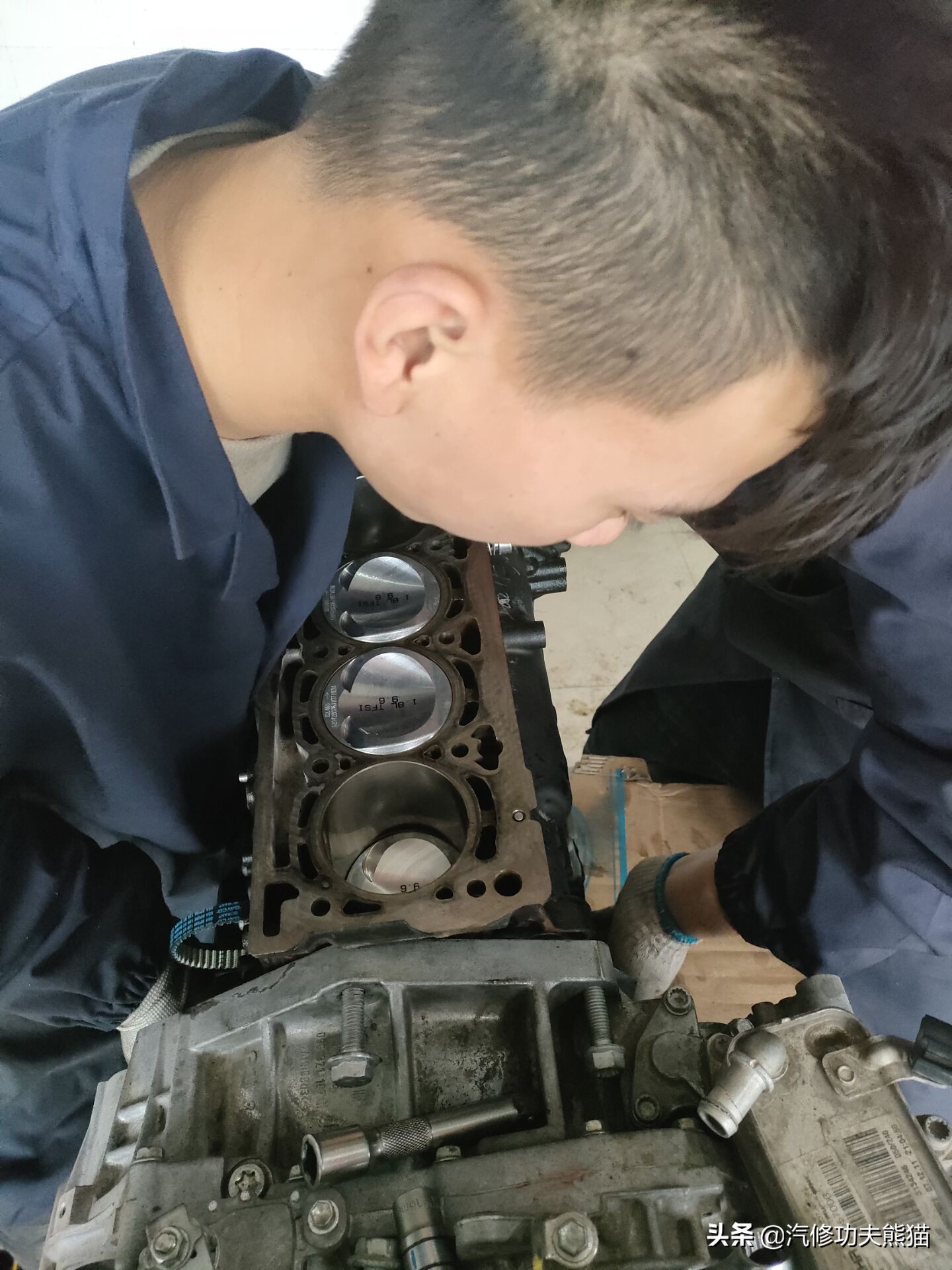 斯柯达昊锐烧机油维修视频,大众斯柯达昊锐1.8t烧机油