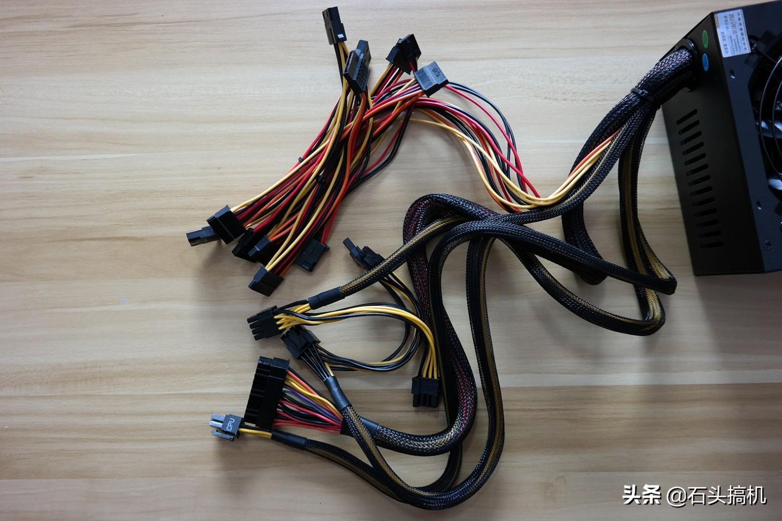 鑫谷gp700g白金版额定600w,鑫谷gp700p黑金