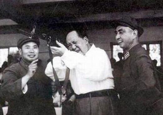 毛*东泽**向全世界展示：一个读书人最高的境界和成就