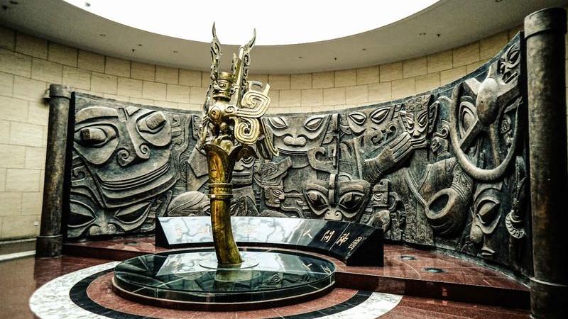 三星堆出土玉猪龙图片,三星堆出土陶猪专家怎么解释