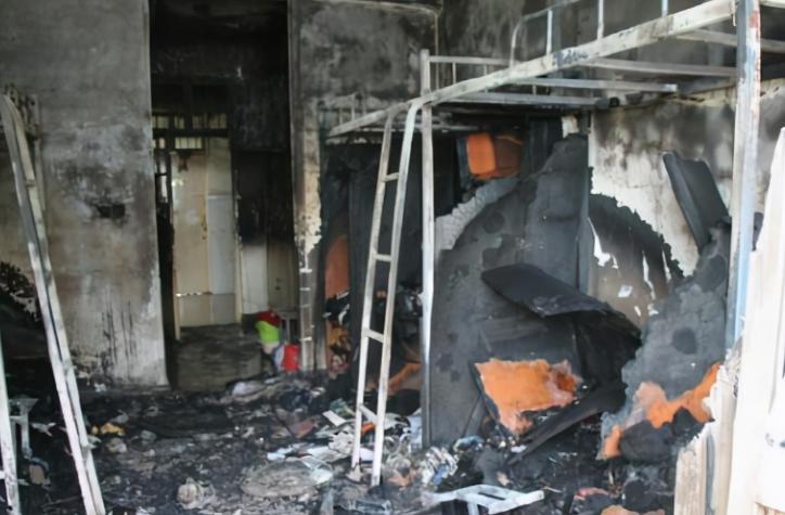 大学宿舍突击检查违法吗,大学宿管查违禁品