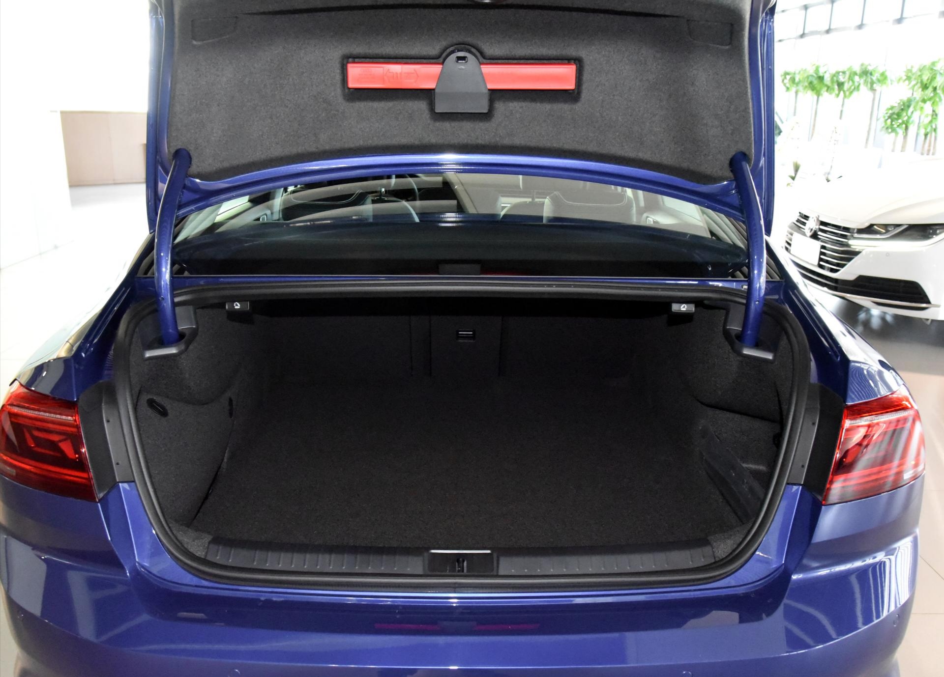 大众迈腾2020款2.0t油耗多少,2017年大众迈腾1.8t百公里油耗