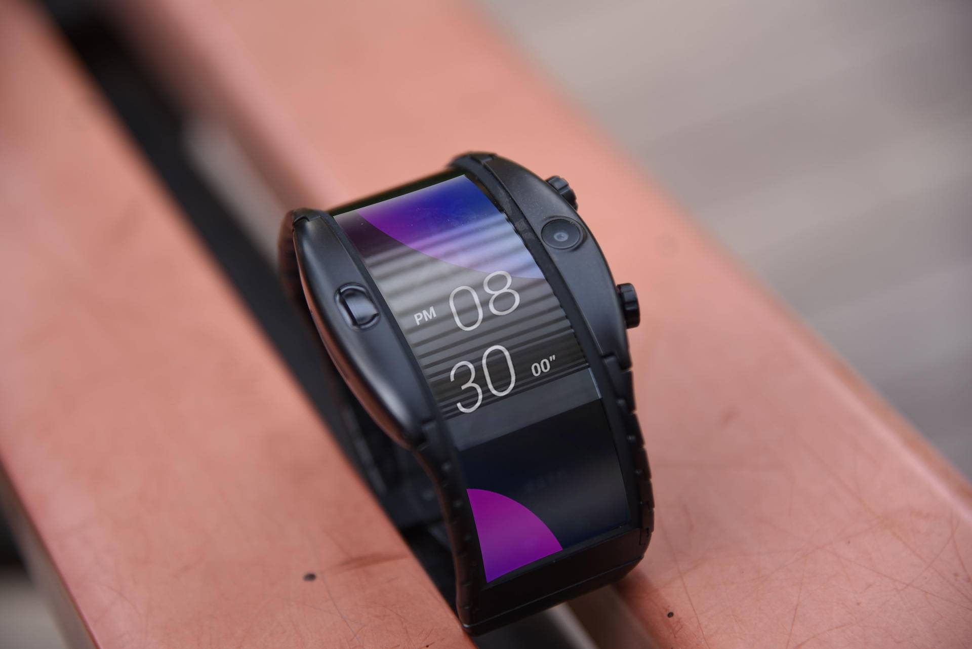 努比亚阿尔法评测：领先一步是疯狂，但却是未来的方向