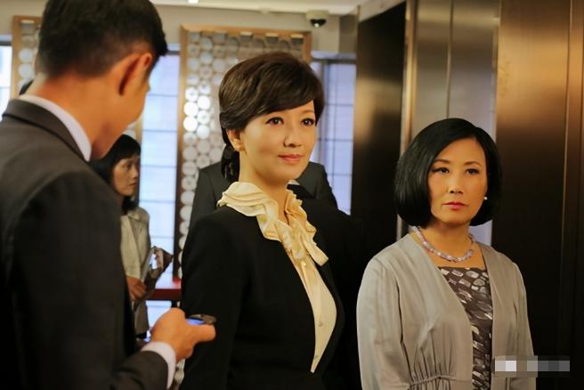 “古装第一美女”赵雅芝的混乱情史，和那些被她迷倒的男神们