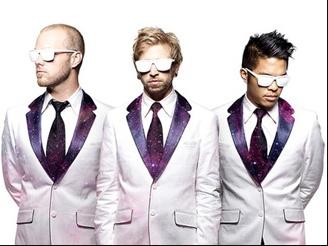 英雄联盟历代全球总决赛主题曲,英雄联盟18年世界赛主题曲