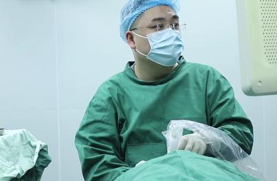 甲状腺结节垂直位癌变的几率多大,甲状腺结节多个结节融合而成