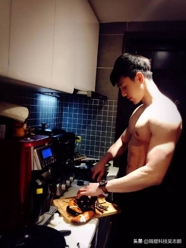 李佳淇,一个身材灰常好的健身教练