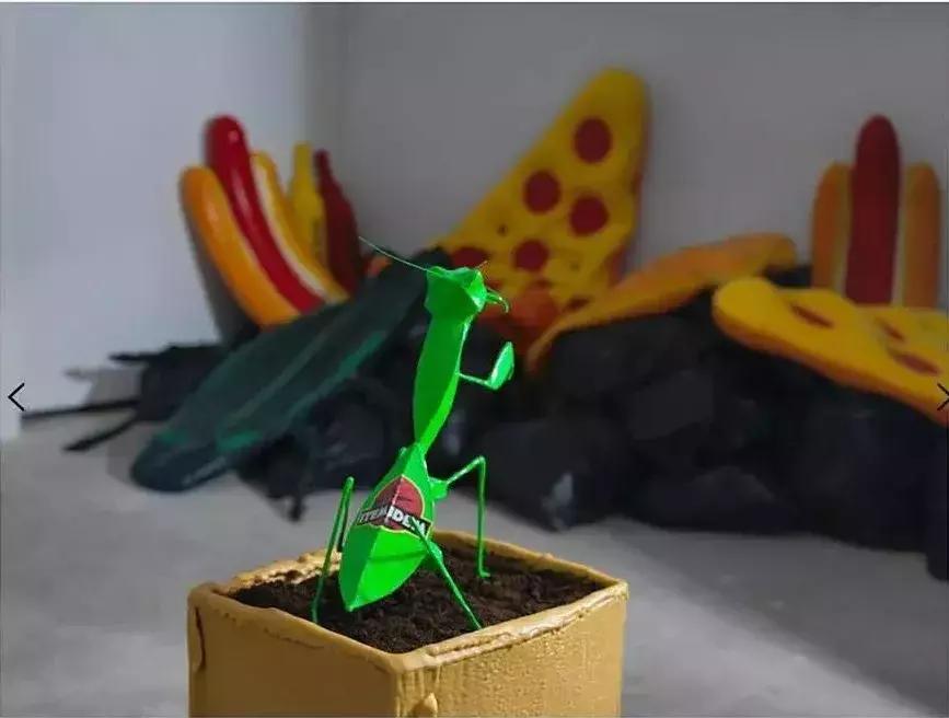 香港阴间设计师:为黄家驹订做电吉他,为张国荣粉丝订做咖啡厅..