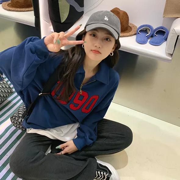 时尚卫衣穿搭技巧,最简单的卫衣穿搭