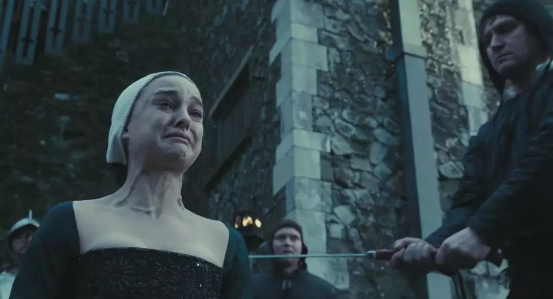 两大女神上演荒诞后宫对决，这片连龙套都是影帝！