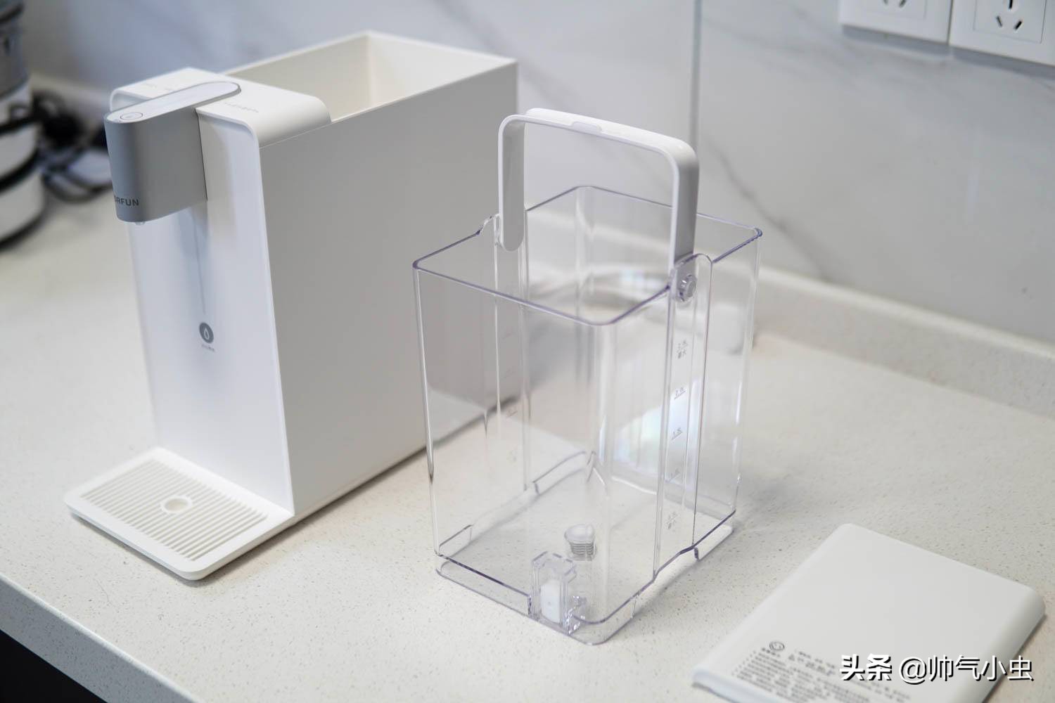 小米饮水机开箱,小米有品即热式立式饮水机1099