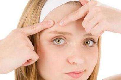 「丽皙白美肤」把闭口粉刺处理好，拒绝痘痘反复出现！