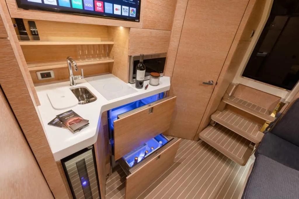 最高航速50节游艇,最高航速70节的空泡艇