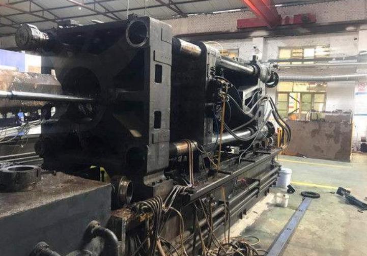 注塑机维修需要什么专业,如何干好注塑机维修工