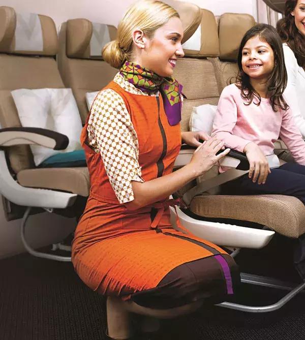 阿提哈德航空a380-800公务舱,阿提哈德航空为什么这么好