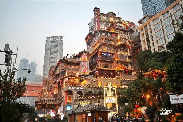 重庆旅游夜景洪崖洞攻略,重庆洪崖洞附近一日旅游攻略