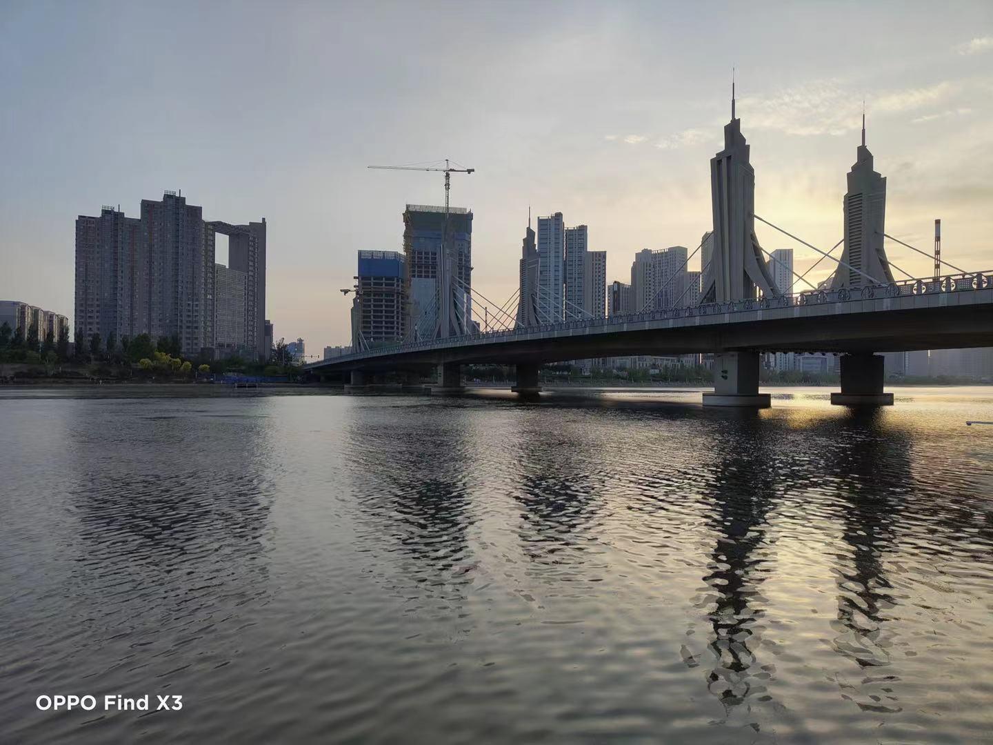 如果你对手机HDR效果不满意,或者手机没有慢门功能,我都能帮你