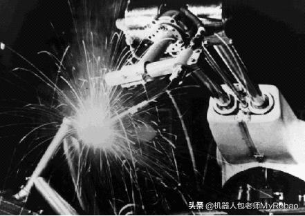 工业机器人的发展历史简短,工业机器人史上介绍了几种机器人