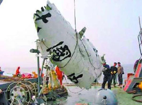 大连5.7空难逃过一劫的人,大连5.7空难事件飞机解体了吗