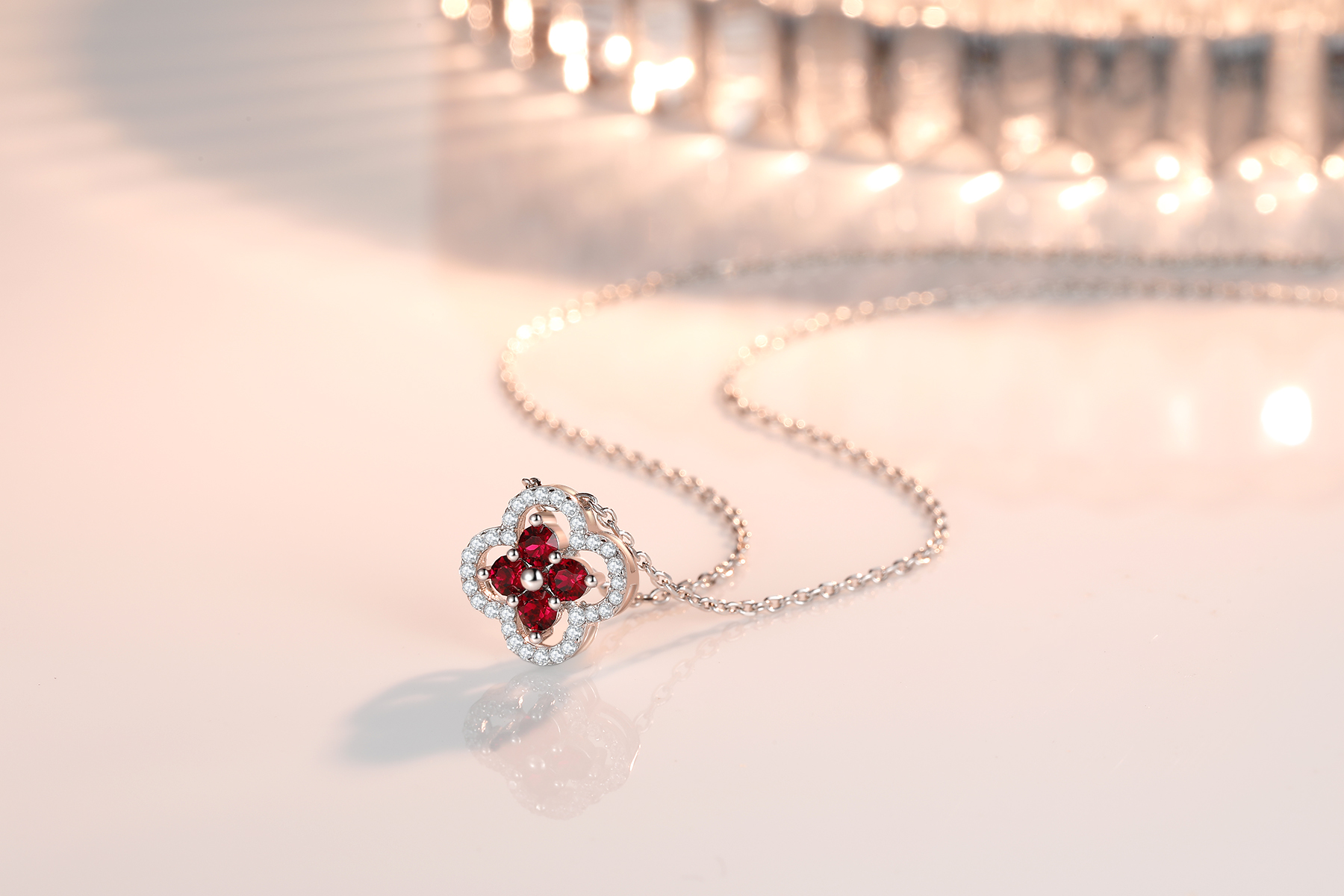 谈谈四叶草与饰品时尚